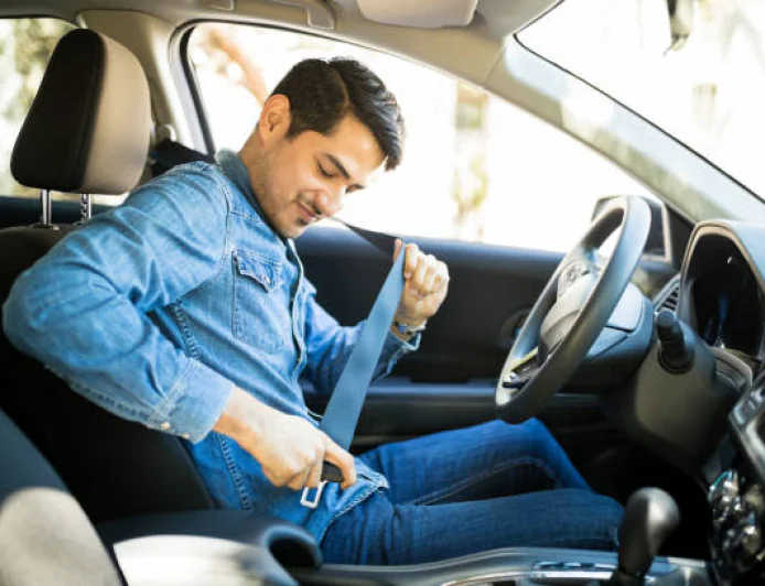 Multa por Dirigir sem Cinto: Uma Questão de Segurança e Responsabilidade