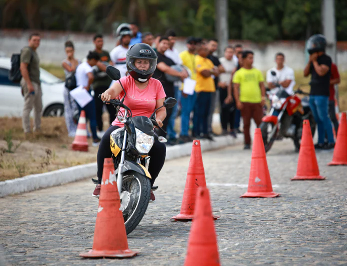 Detran/AL abre novas vagas para provas práticas de moto em Maceió e Arapiraca
