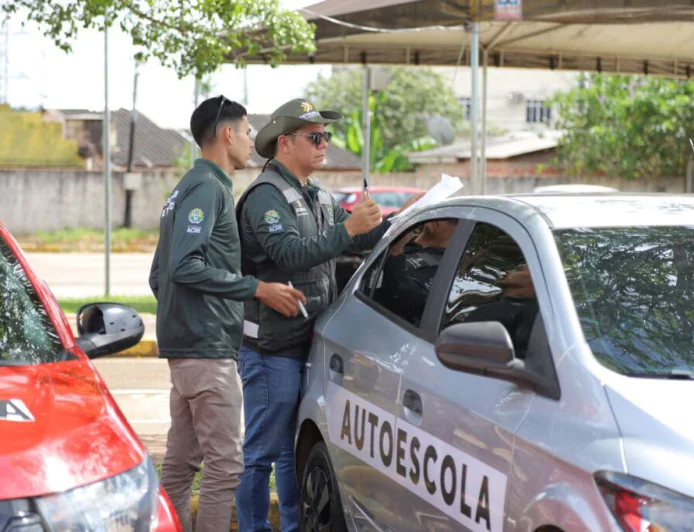 Detran/AC atualiza regras para autoescolas e instrutores e reforça formação de condutores